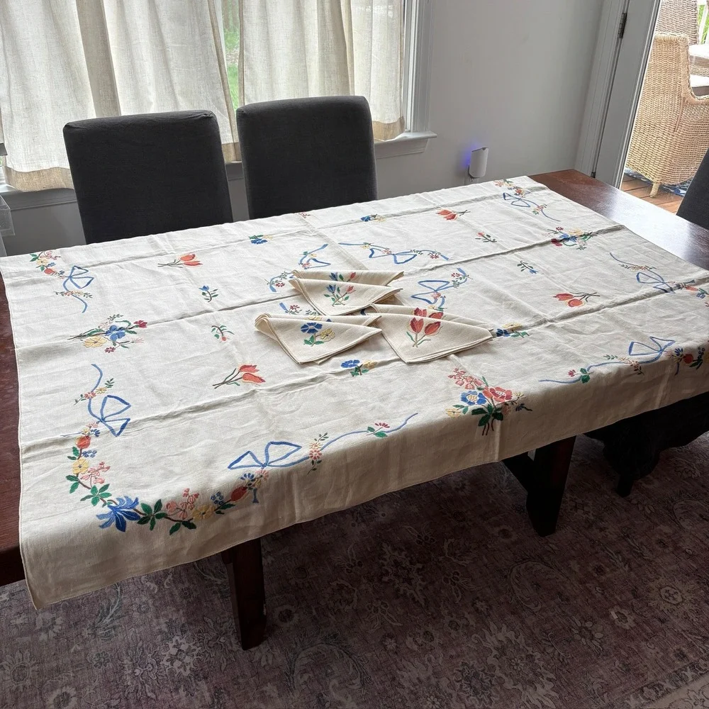Vintage Hand Embroidered Appliqued Linen Tablecloth Napkin Set Floral Blue